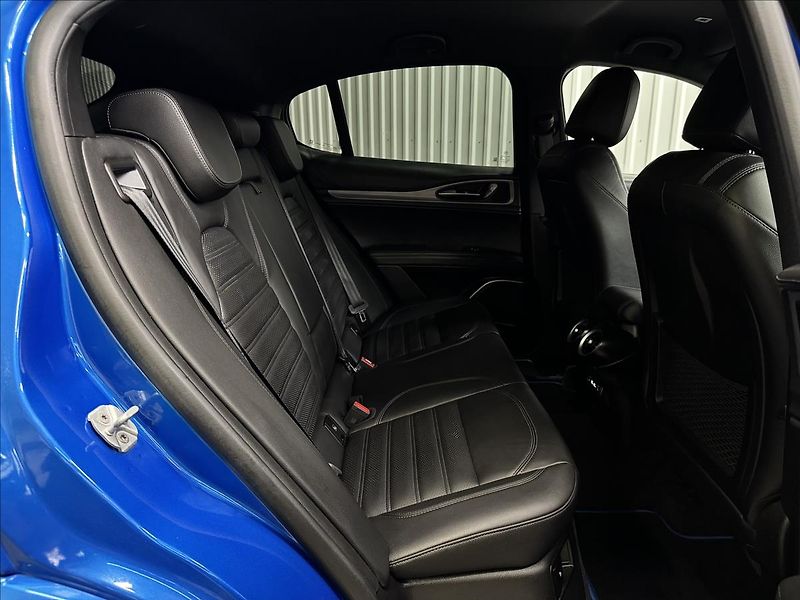 Alfa Romeo Stelvio 206kW Q4 VELOCE 2XALU - fotka 37 z 43