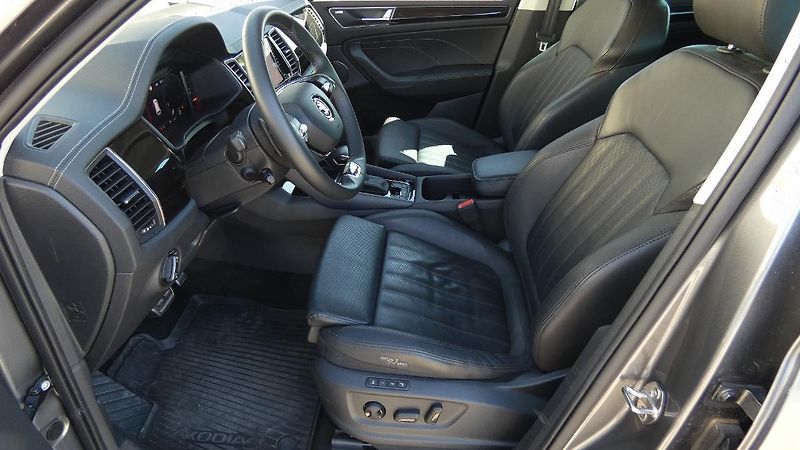 Škoda Kodiaq 2,0 TSI 140 kW L&K 4x4 DSG - fotka 19 z 26
