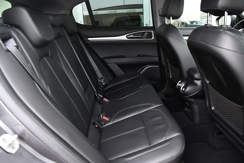 Alfa Romeo Stelvio 2.0TURBO 16V Q4 147kW SPRINT - fotka 22 z 45