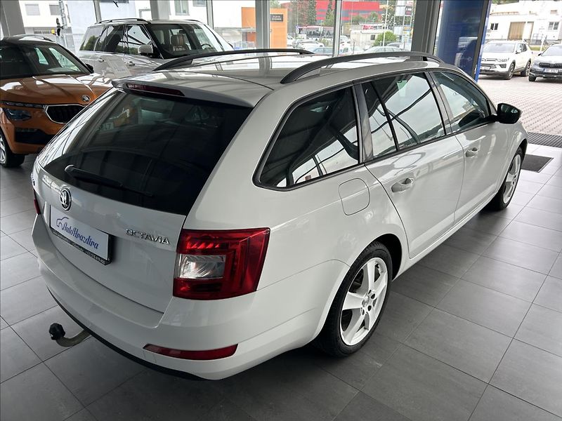 Škoda Octavia 1,6   TDI 77kW,TAŽNÉ,SERVISKA - fotka 6 z 23
