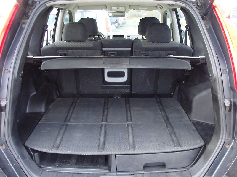 Nissan X-Trail 2.0 DCi 4x4 - fotka 18 z 26