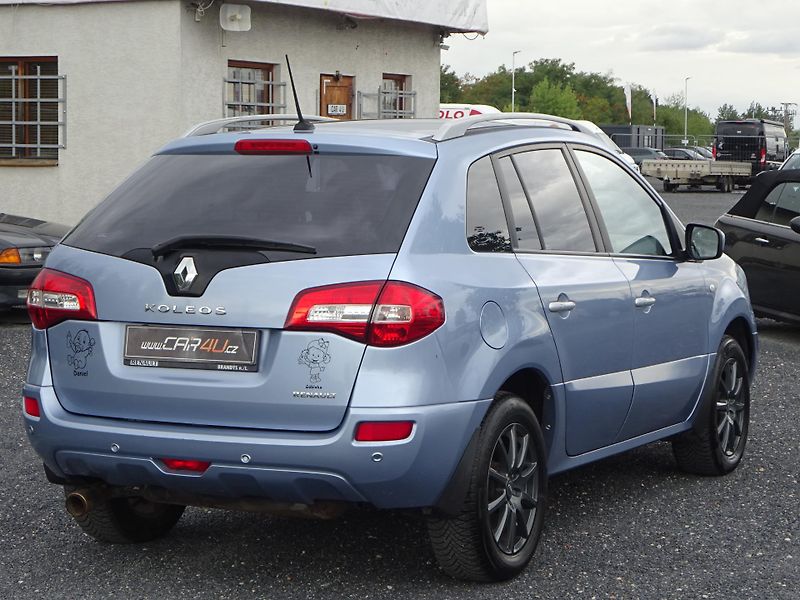 Renault Koleos 2.0dCi 110kW AUTOMAT 4x4 ČR - fotka 4 z 32