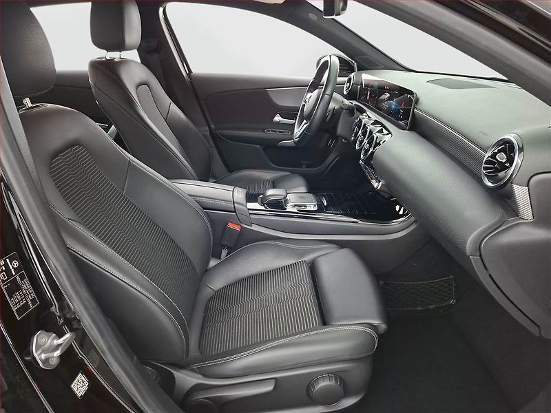 Mercedes-Benz Třídy A (2020) A 200 - fotka 9 z 22
