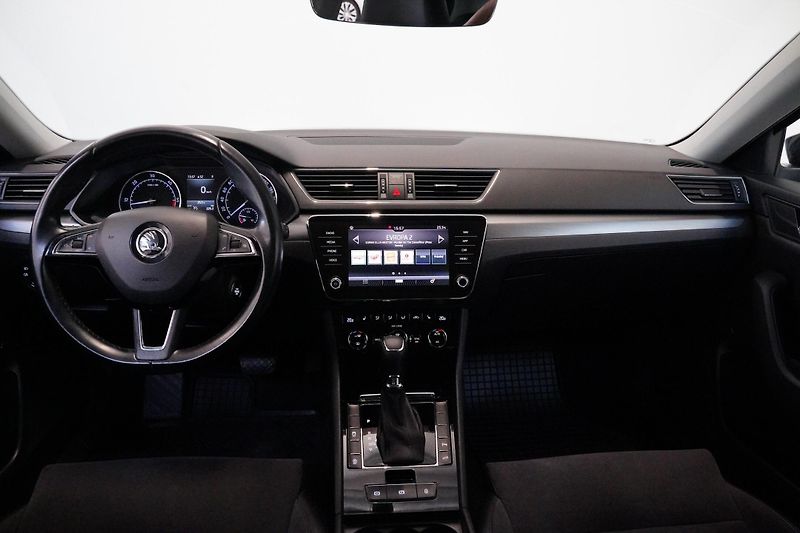 Škoda Superb - fotka 5 z 29