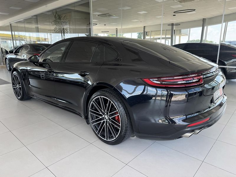 Porsche Panamera 4S 324kW*Chrono*REZERVACE! - fotka 7 z 39