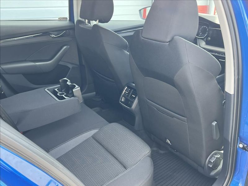 Škoda Octavia 2,0 TDi Ambition LED záruka - fotka 16 z 30