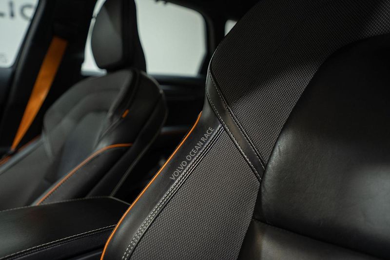Volvo V90 Cross Country 2.0 140 kW - fotka 20 z 39