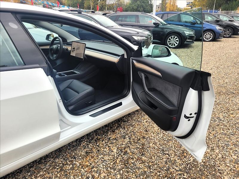 Tesla Model 3 AWD,LR,366kw,DUAL,SOH 89% - fotka 10 z 50