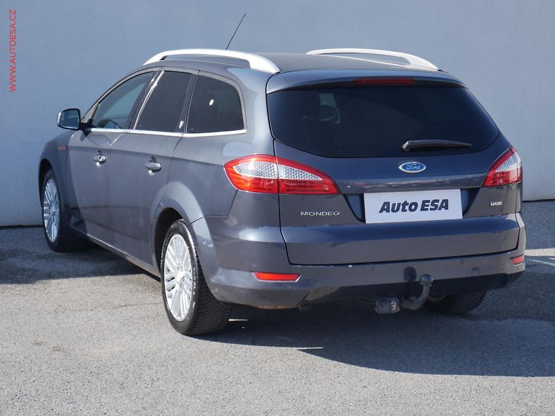 Ford Mondeo (2008) 2.0 TDCi, AC, TZ, park.asist - fotka 6 z 16