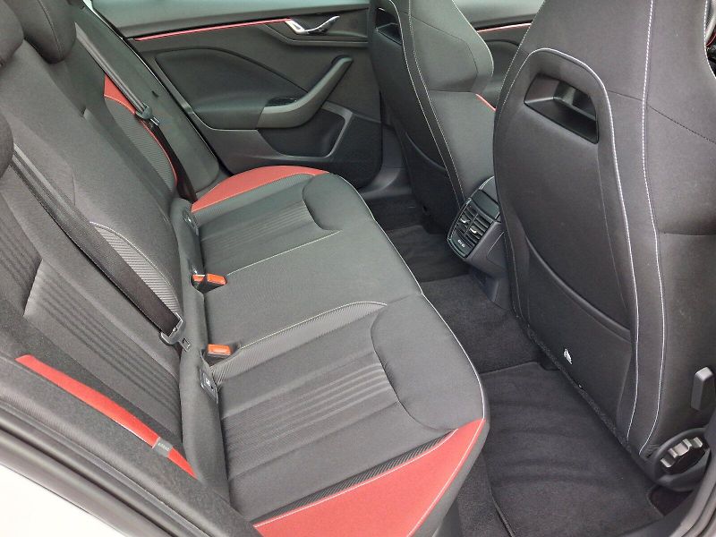 Škoda Kamiq (2023) Monte Carlo DSG 1,5TSi 110kW - fotka 24 z 35