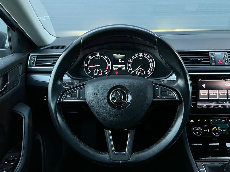Škoda Superb (2019) 2.0TDI-STYLE-P.KAMERA-TAŽNÉ.Z - fotka 26 z 50