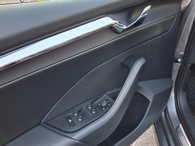 Škoda Octavia (2022) Combi Style Plus DSG 4x4 2,0TS - fotka 26 z 34