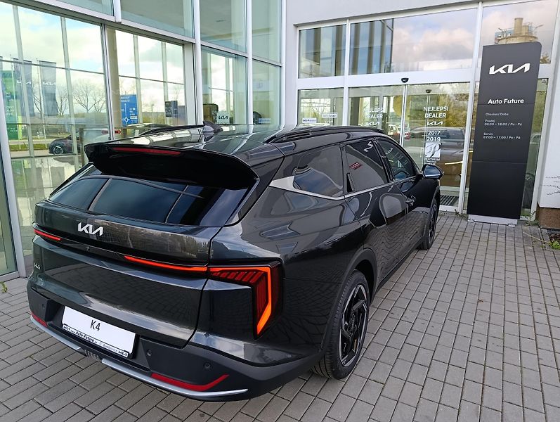 Kia K4 Sportswagon (2026) CL4 1,6 T-GDi 7DCT TOP + A17 - fotka 2 z 6