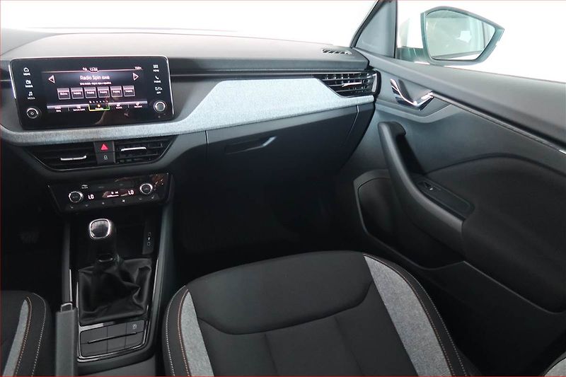 Škoda Scala (2024) Selection 1.0 TSI, Serv.kniha - fotka 8 z 18