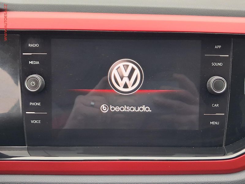 Volkswagen Polo (2018) 1.0 TSi, ČR, Beats, +ALU - fotka 13 z 21