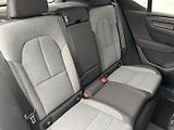 Volvo XC40 2.0 B4 4x4 PLUS - náhled 17