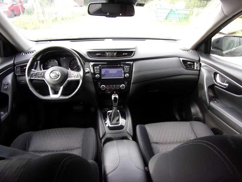 Nissan X-Trail (2020) 1.3DIG-T 117kW DCT CONECTA CZ - fotka 11 z 28