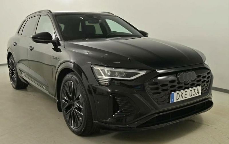 Audi Q8 e-tron 55 Q Edition S-Line 360k Pano - fotka 1 z 10