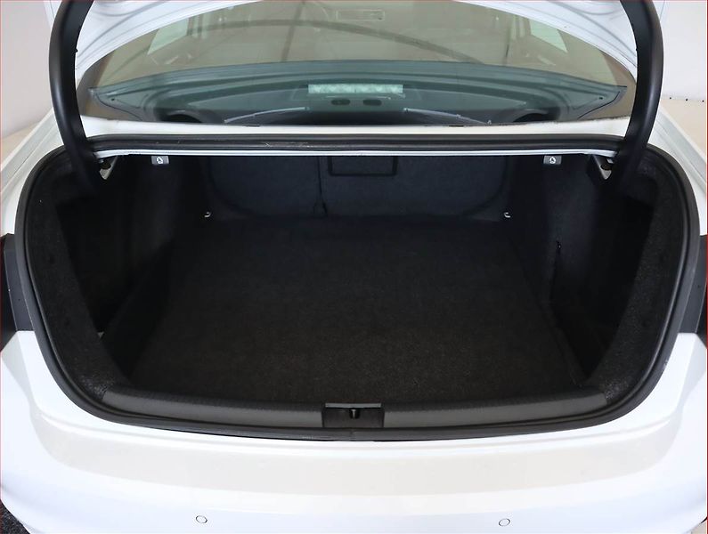 Volkswagen Jetta (2017) 1.4 TSI, Serv.kniha, Tempomat - fotka 14 z 18