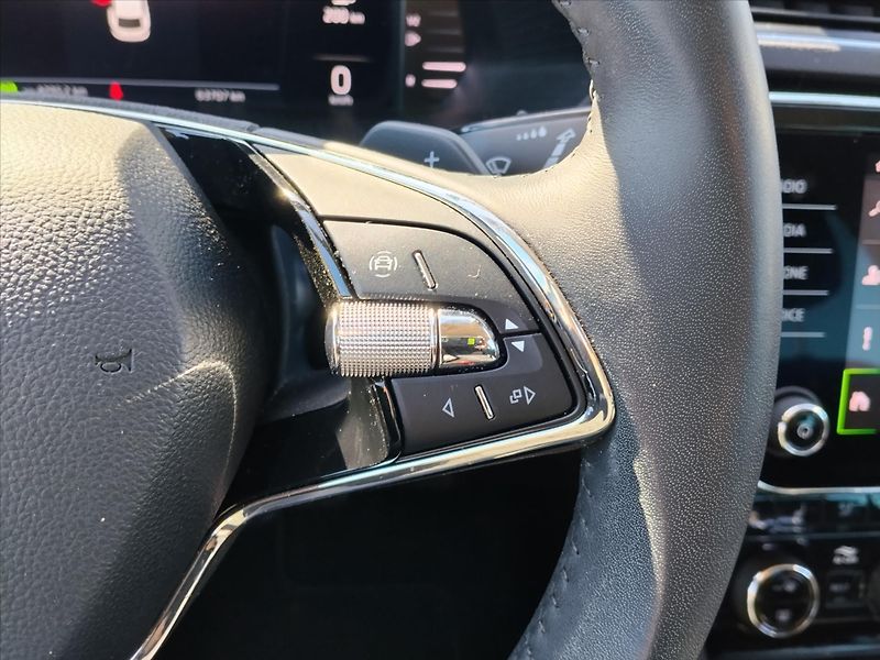 Škoda Superb 2,0   STYLE 110kW DSG Tasžné - fotka 7 z 35