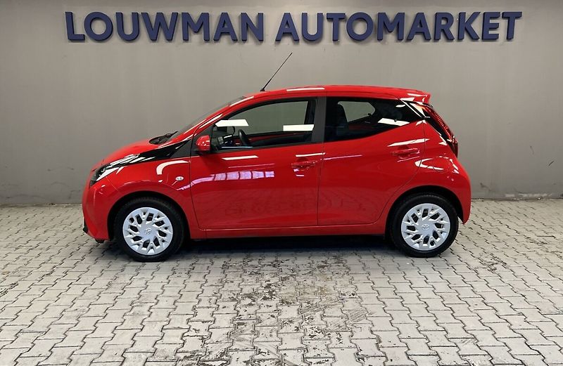 Toyota Aygo 1,0i AT X-play - fotka 3 z 15