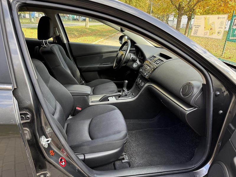 Mazda 6 2.0 Active - fotka 22 z 33