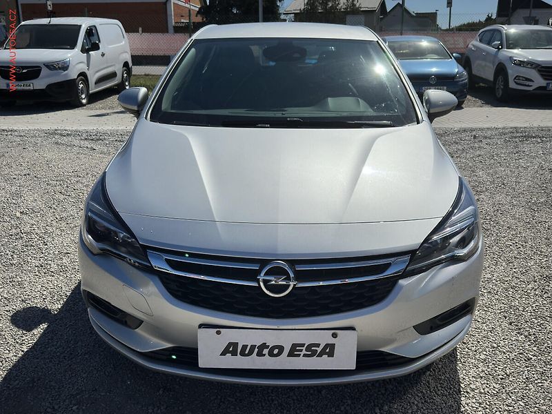 Opel Astra (2018) 1.4 T, ČR, AC, výhřev sed. - fotka 2 z 20