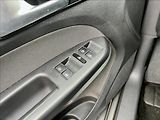 Volkswagen Touran 1,6 TDi / KLIMA / 7MÍST / DSG - náhled 38