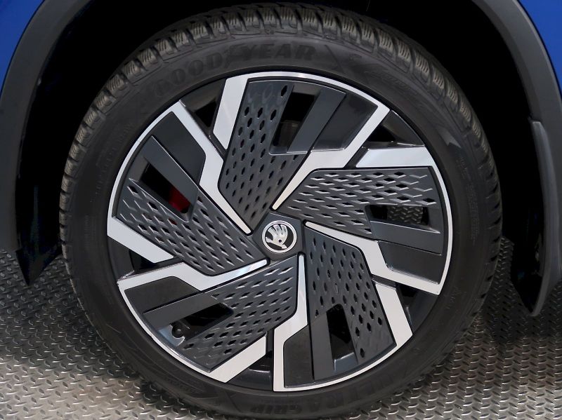 Škoda Kodiaq (2022) RS 2.0TSI 180KW 4x4 DSG TAŽNÉ - fotka 12 z 46
