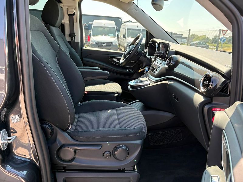 Mercedes-Benz Třídy V 300d 4MATIC Long  Avantgarde C - fotka 23 z 37