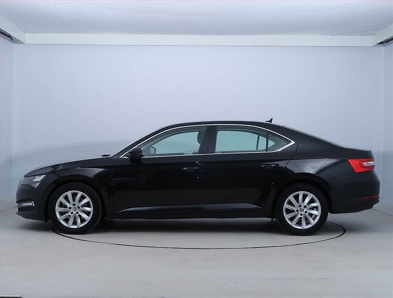 Škoda Superb (2020) 2.0 TDI - fotka 3 z 21