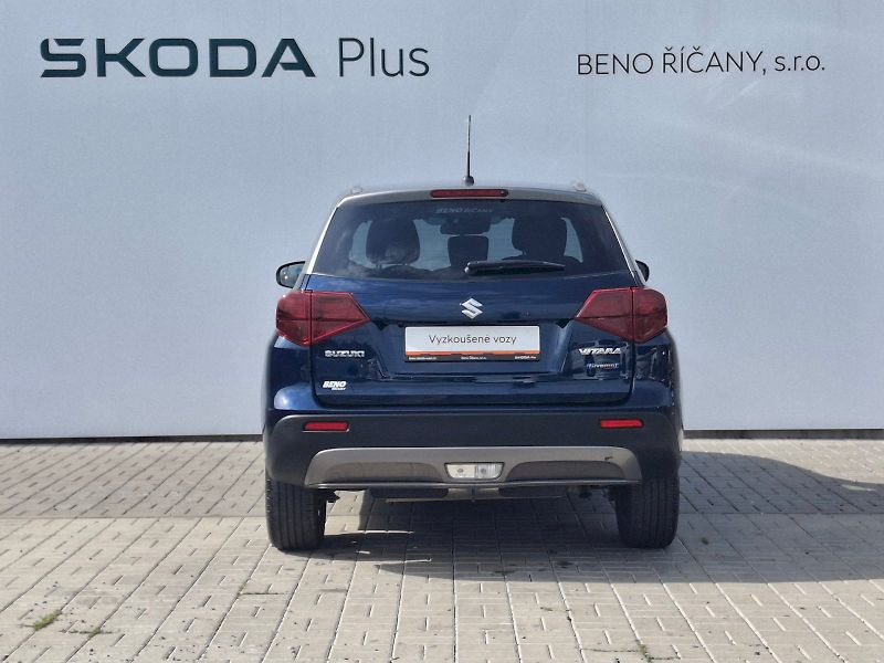 Suzuki Vitara (2024) Premium Hybrid Automat - fotka 12 z 35