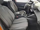 Peugeot 2008 (2022) 1.2 PureTech, ČR,1.maj - náhled 9