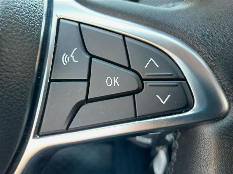 Dacia Sandero 1,0 SCe 49kW - fotka 36 z 48