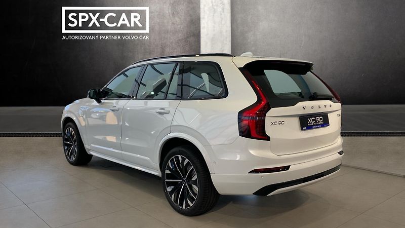 Volvo XC90 (2025) PLUS BRIGHT, T8 AWD, 228+107 k - fotka 6 z 13