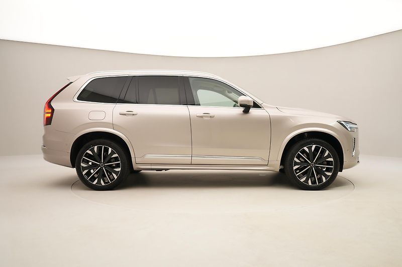 Volvo XC90 (2026) T8 AWD RECHARGE BRIGHT PLUS 7m - fotka 13 z 71