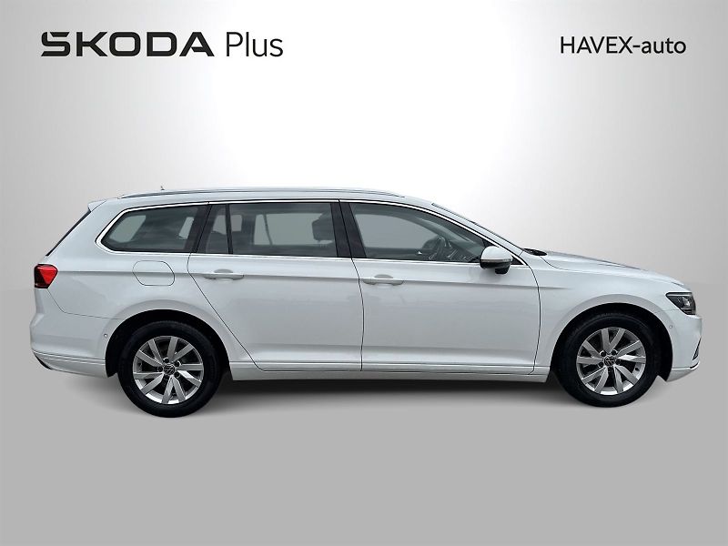 Volkswagen Passat (2021) Variant 2.0 TDI DSG Business - fotka 33 z 34