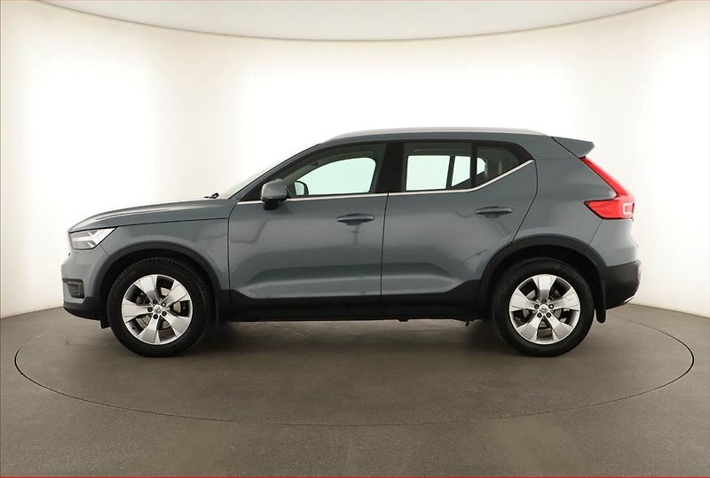 Volvo XC40 (2019) Inscription D3 - fotka 3 z 17