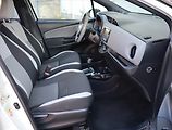 Toyota Yaris (2017) 1.5 Hybrid, Automat - náhled 9