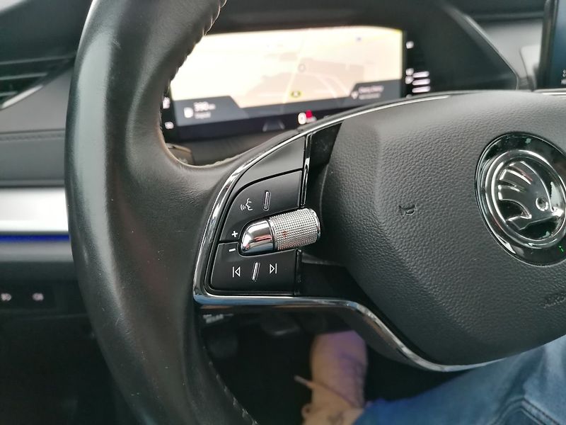 Škoda Octavia (2020) 2.0 TDi  LED,KAMERA,ACC - fotka 21 z 35
