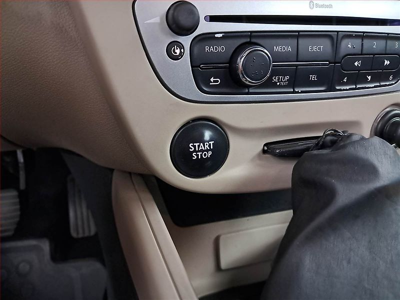 Renault Mégane (2012) 1.5 dCi, po STK, Tažné - fotka 16 z 16