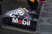 Detailní pohledy na monopost RB7 v Praze