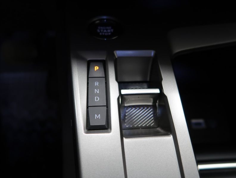 Peugeot 308 1,2 ALLURE PureTech 130 AUT - fotka 27 z 29