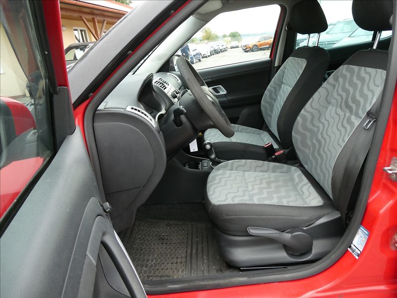 Škoda Fabia 1,6 i16V 77kW AUTOMAT,klima,ČR - fotka 15 z 30
