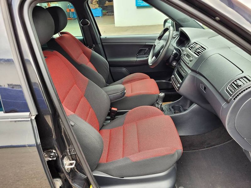 Škoda Fabia 1.2 TSI Monte Carlo - fotka 21 z 30