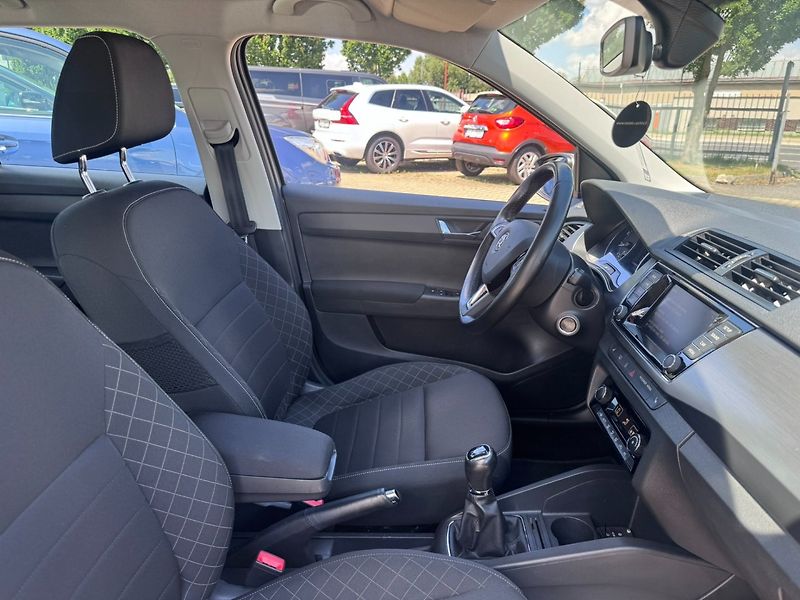 Škoda Fabia (2015) 1,2 TSI 81 KW 2. MAJ KILOMETRY - fotka 39 z 50