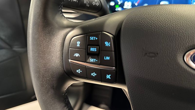 Ford Focus 1.0 EcoBoost mHEV 114kW Titani - fotka 9 z 13