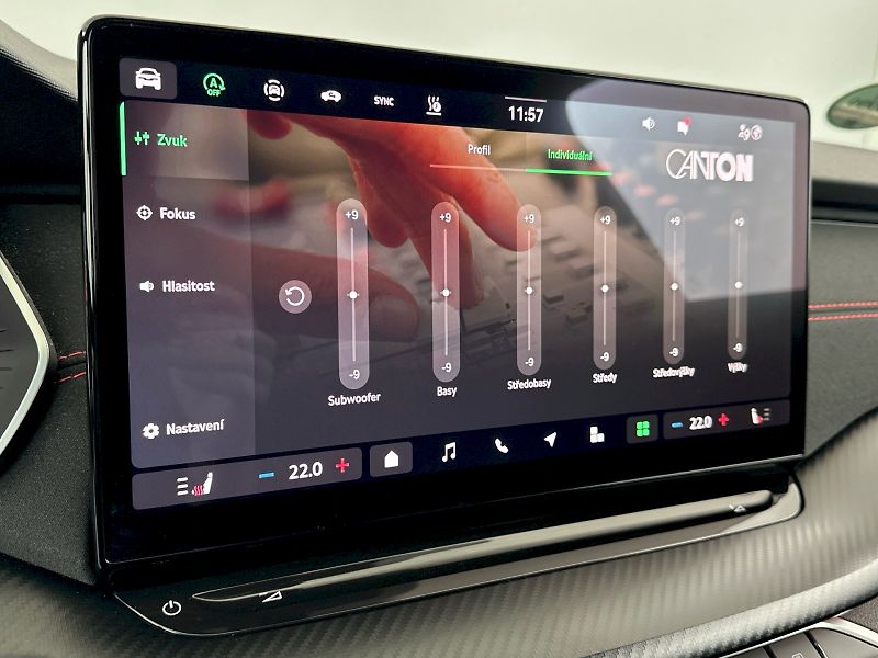 Škoda Octavia (2025) Combi DSG 2.0TSI 195kW RS - fotka 19 z 36