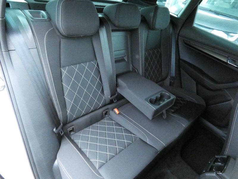 Škoda Karoq (2026) Sportline 1.5 TSI 110 kW DSG - fotka 27 z 30
