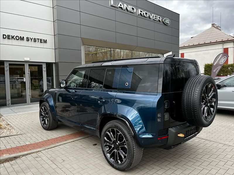 Land Rover Defender (2026) 4,4 110 OCTA P635 V8 AWD - fotka 6 z 24